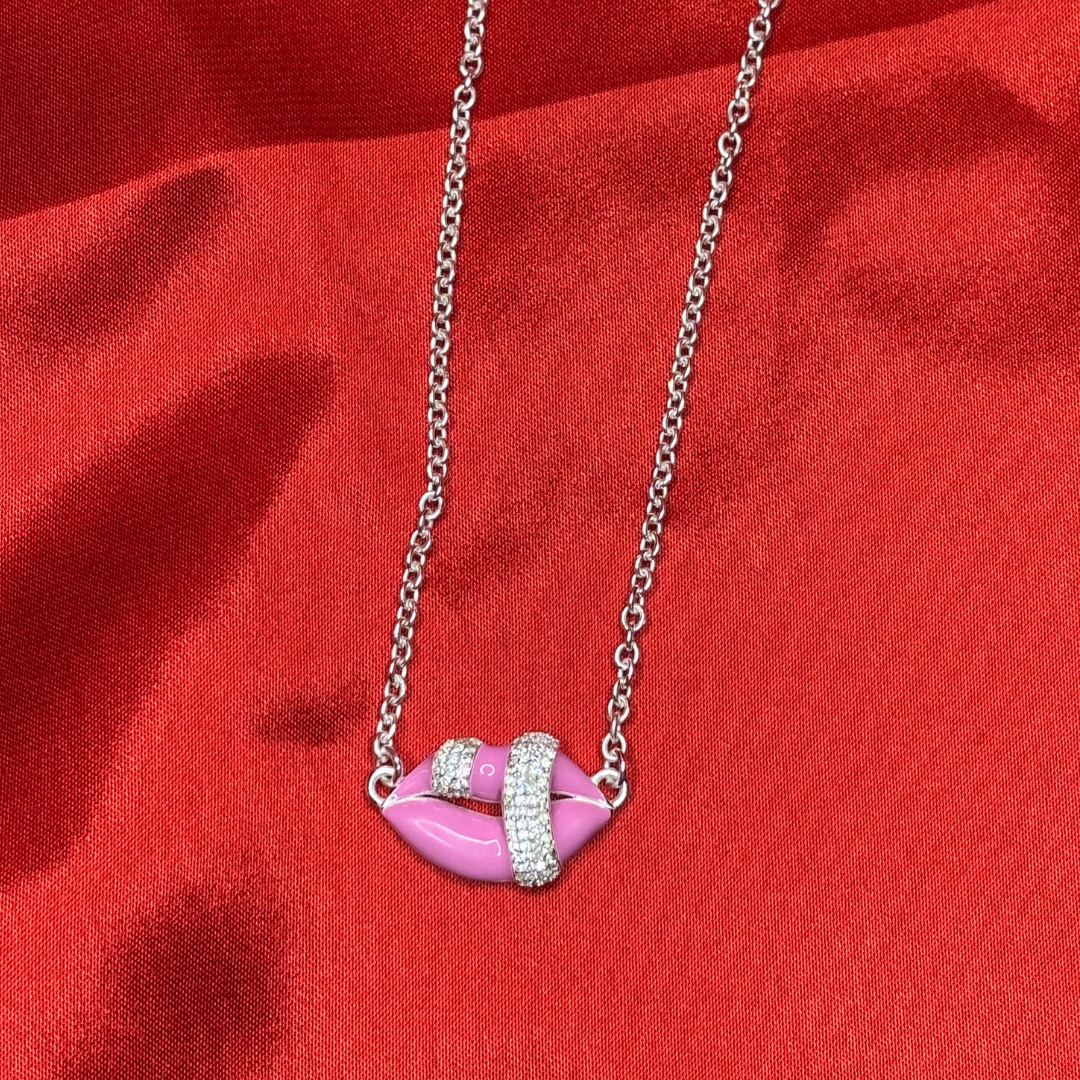 Dua Diamond Lip Necklace