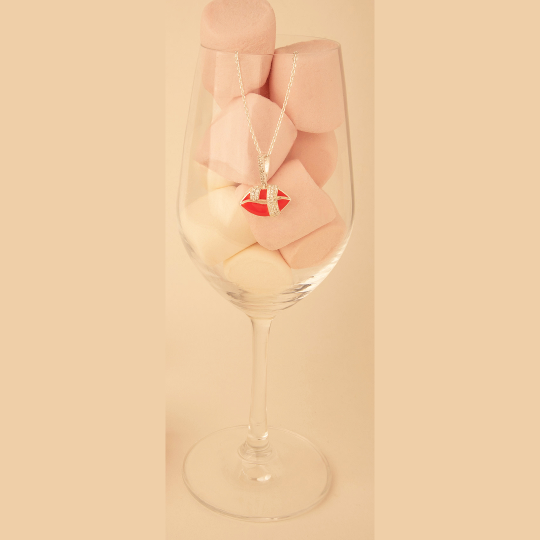 Dua Mini Lip Necklace